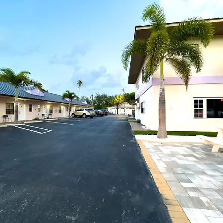 1K Bed Studio Apt With Shared Pool 06 Clearwater Exterior photo