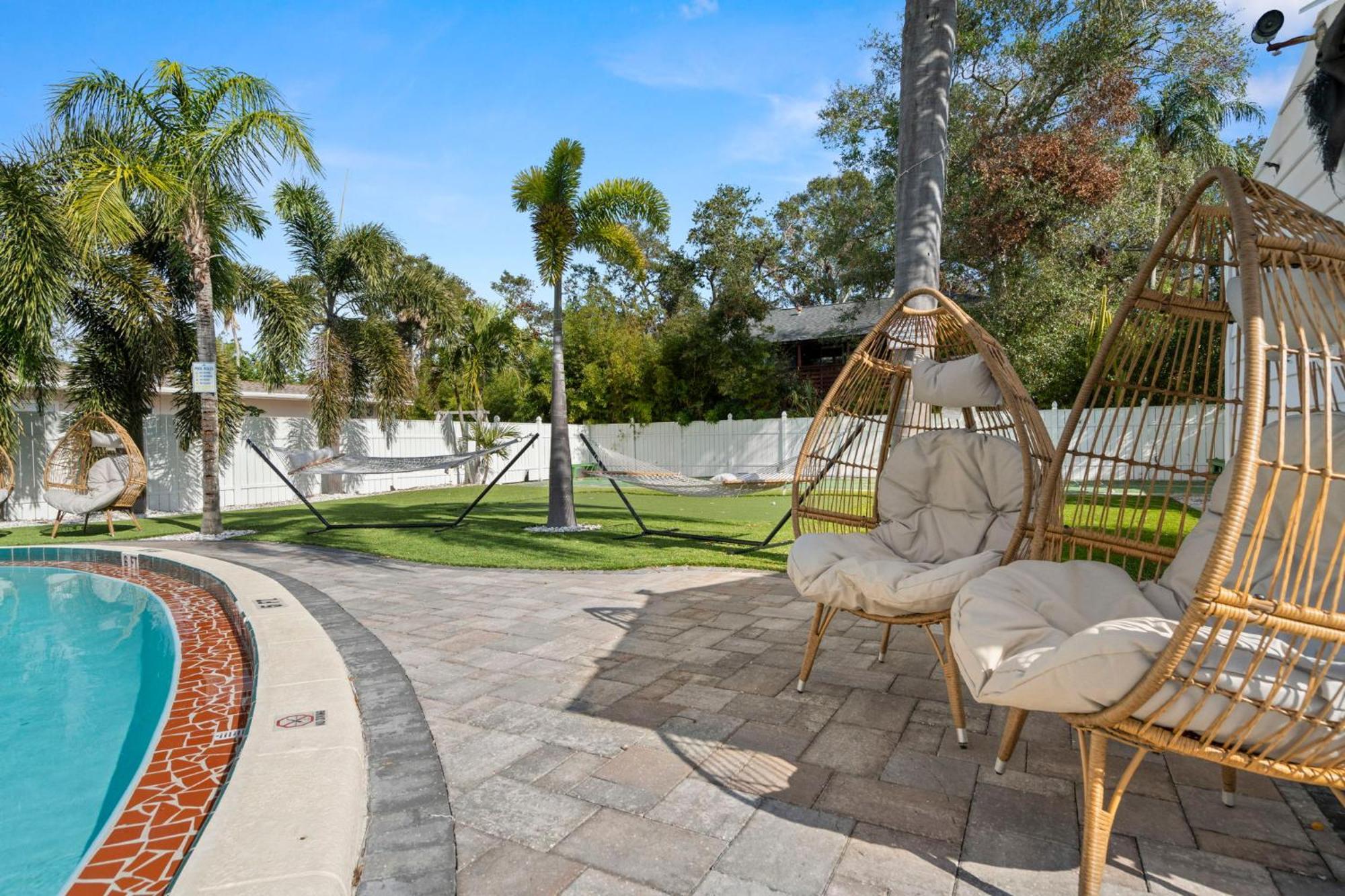 Appartamento 1k Bed With Shared Pool 06 Clearwater