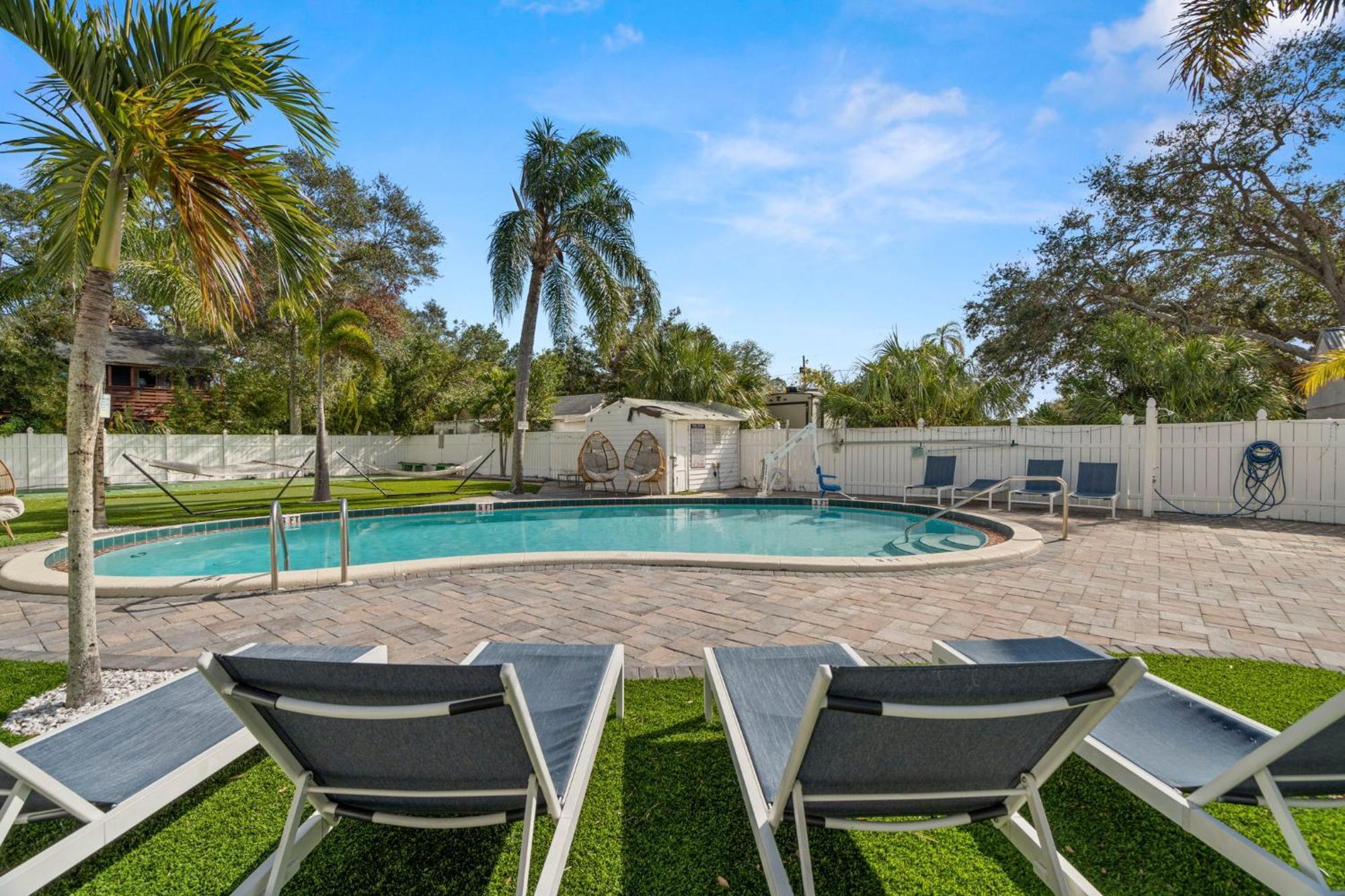 Appartamento 1k Bed With Shared Pool 06 *